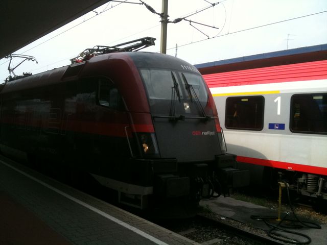 ウィーン　電車